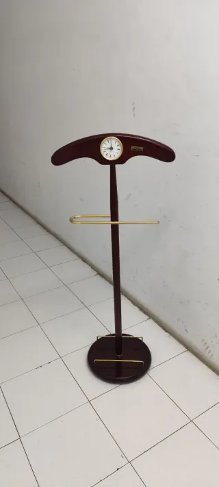 Galán de noche Herdasa, madera con reloj