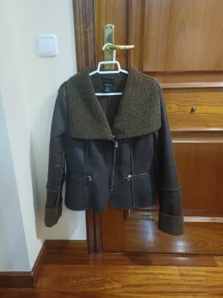 Chaqueta Sfera efecto piel forrada M
