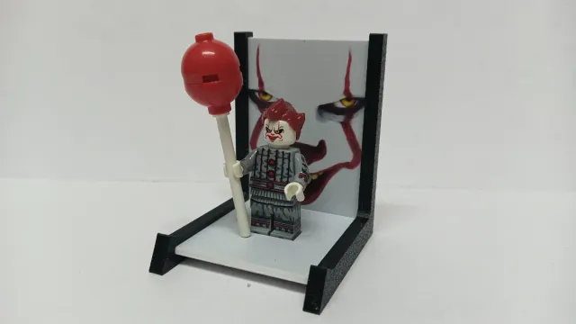 Diorama expositor It + muñeco compatible lego