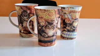 Tre tazze con gatti Inghilterra