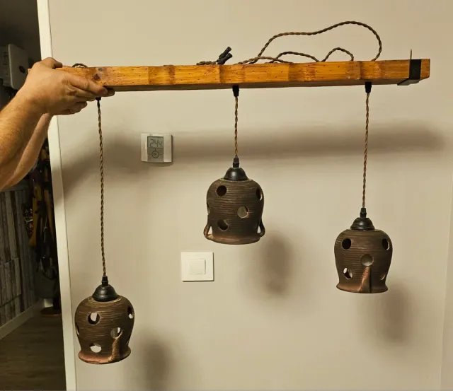 Lámpara artesanal madera 3 botijos