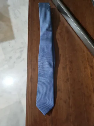 Corbata CEU Azul en perfecto estado