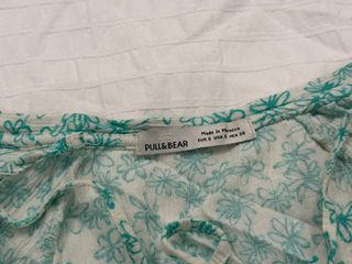 Top Pull&Bear floral manga larga