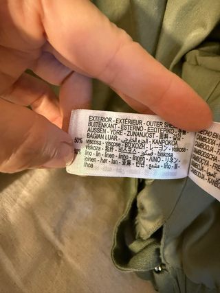 Chaqueta Zara verde oliva bomber