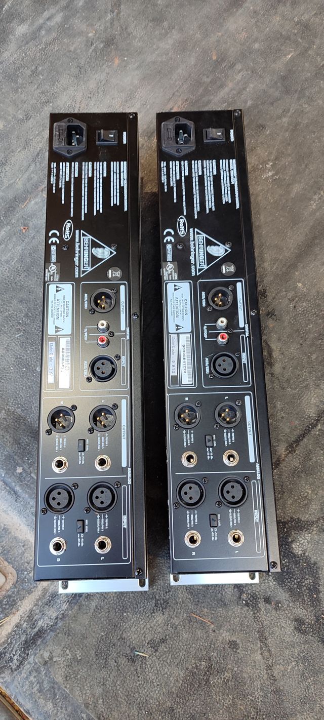 Behringer Ultragraph DEQ1024 Ecualizador Gráfico