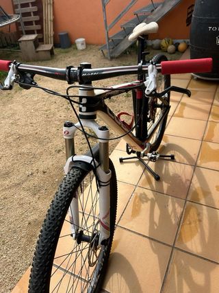 Bicicleta Cube 27.5 Carbono Talla S 