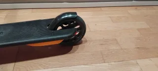 Patinete urbano adulto madera y amarillo