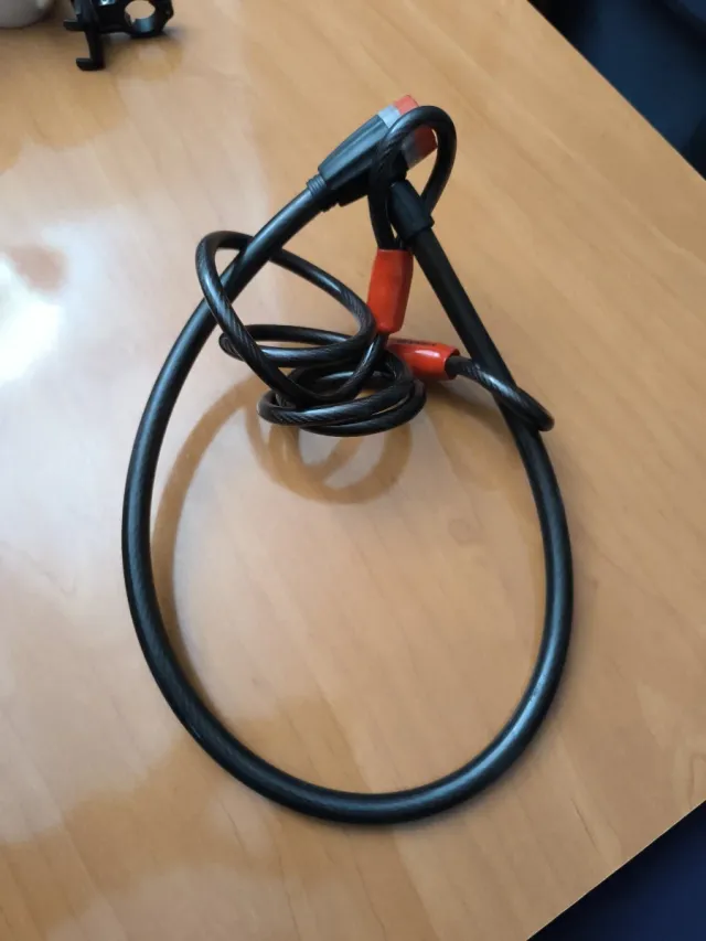 Candado de cable para bicicleta