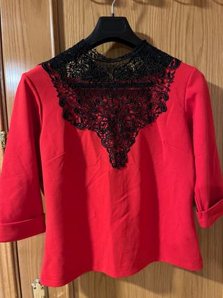 Blusa mujer encaje negro y rojo