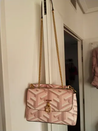 Bolso Guess Rosa y Dorado