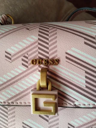 Bolso Guess Rosa y Dorado