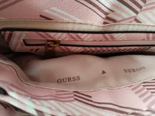 Bolso Guess Rosa y Dorado