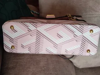 Bolso Guess Rosa y Dorado