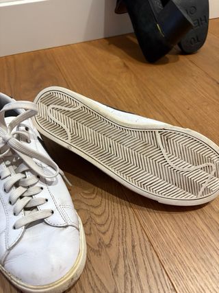 Zapatillas Nike Blancas y Negras
