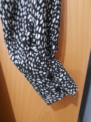 Vestido cruzado estampado manga larga. 1 puesta