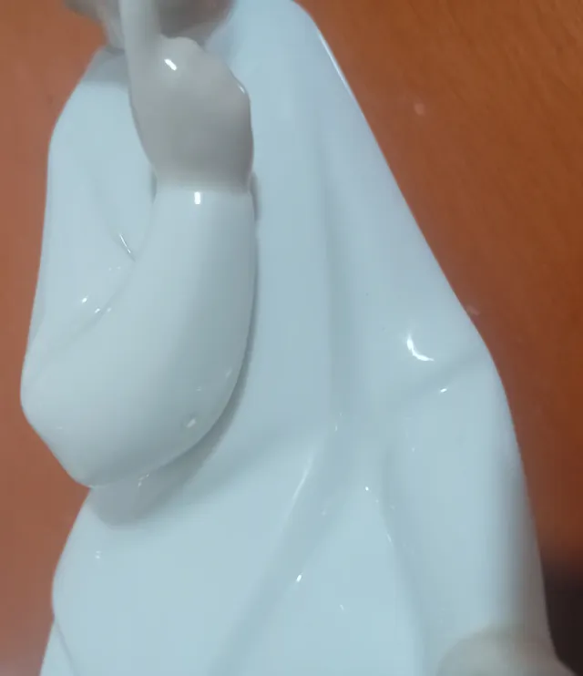 Figura Lladró Ángel y Bebé en Cuna