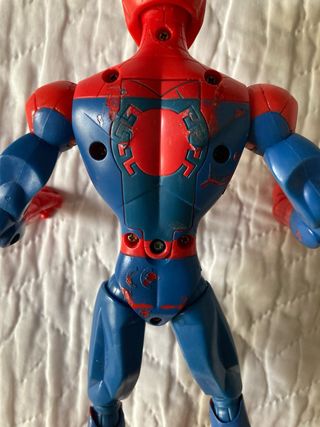 Figura Spectacular Spiderman 28cm