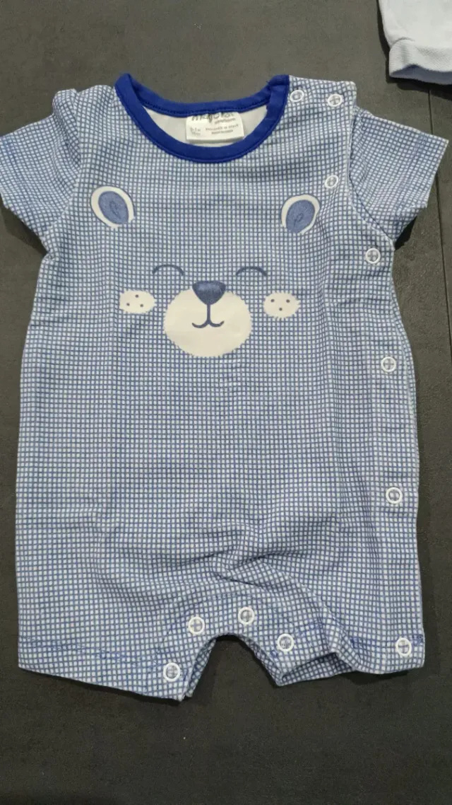 Tutina neonato età 0/1 mese