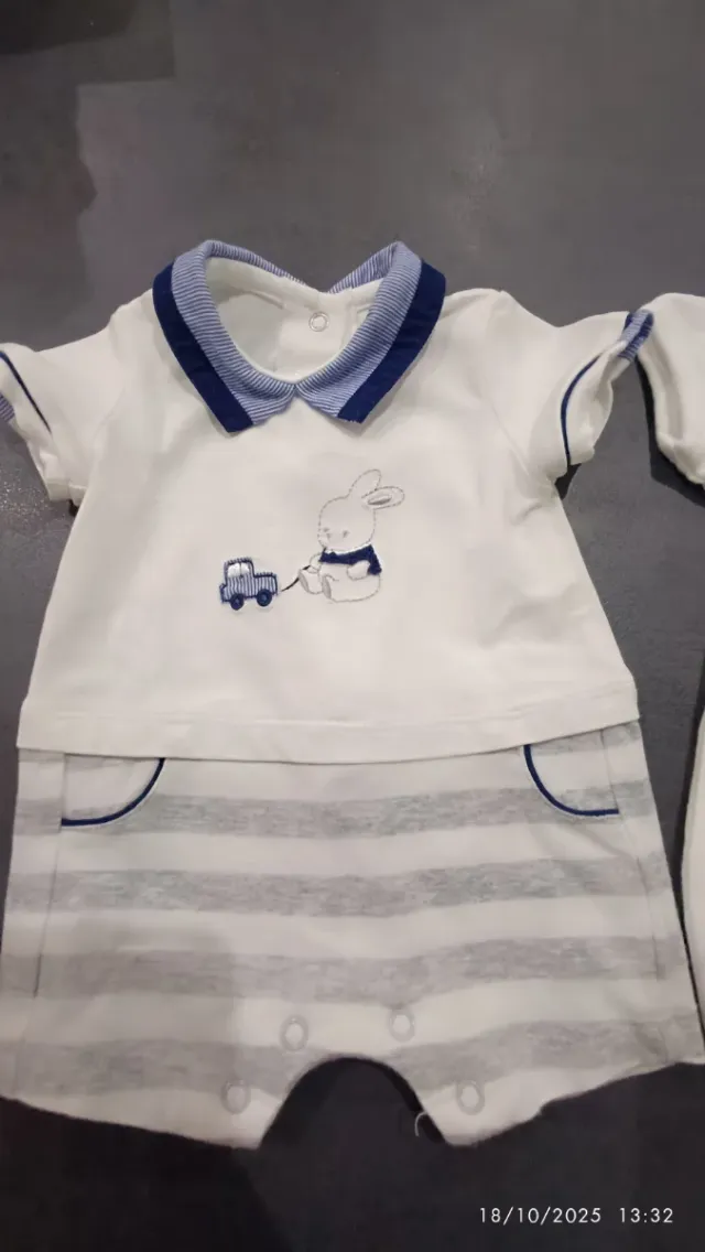 Tutina neonato età 0/1 mese