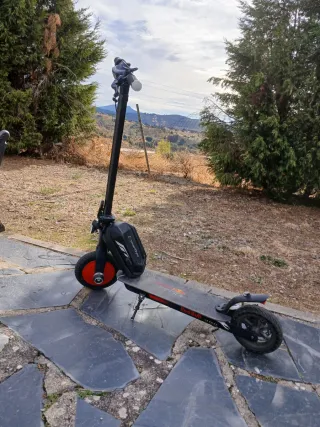 Patinete Eléctrico Red Bull