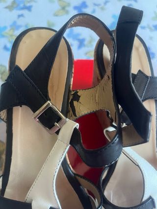 Sandali con zeppa in sughero