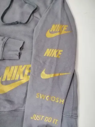 Sudadera Nike Swoosh 