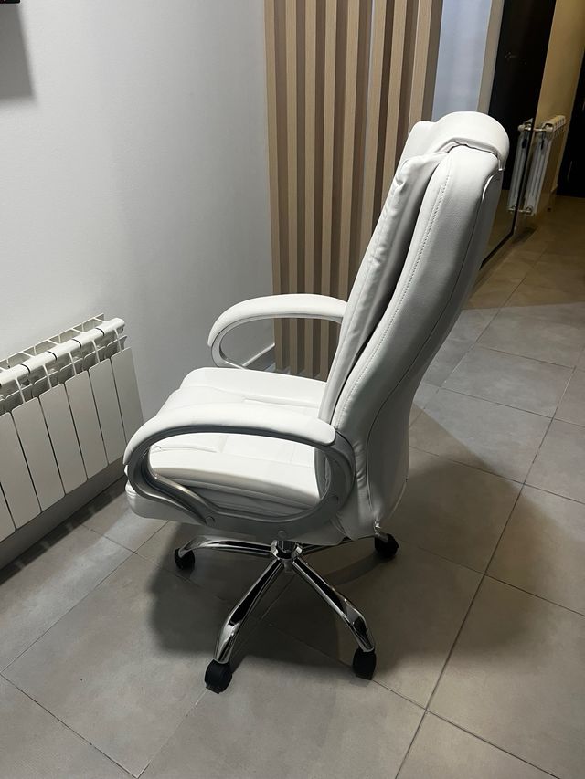 Sillón de oficina polipiel blanco nuevo