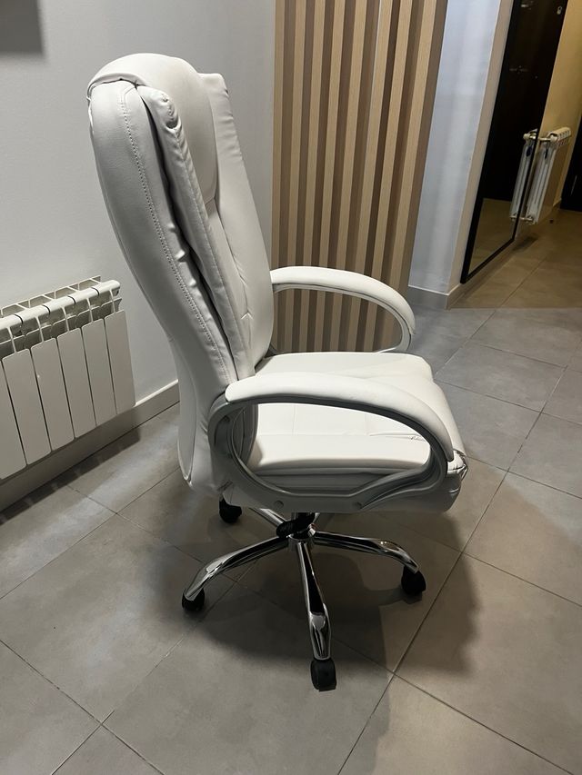Sillón de oficina polipiel blanco nuevo
