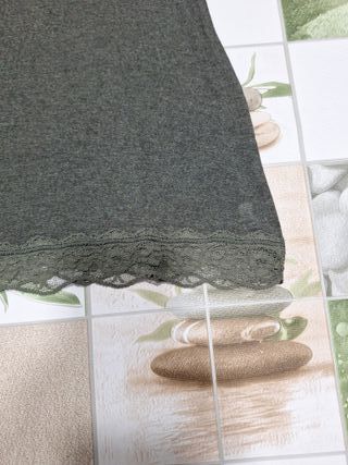 Camiseta tirantes  encaje