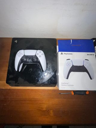 PS4 Ed. Especial FFXV + Mando PS5