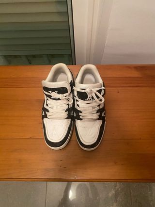 Zapatillas Louis Vuitton Negras y Blancas