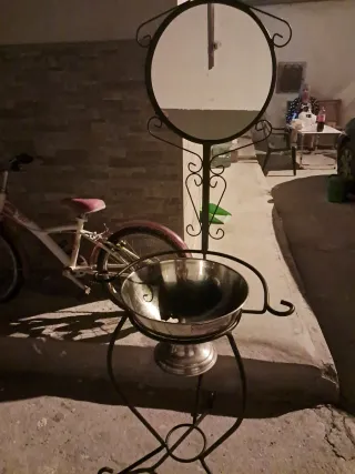 Palangana con espejo