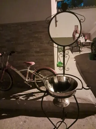 Palangana con espejo