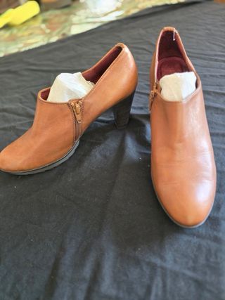 Botines Hispanitas Marrones Talla 40 Nuevos