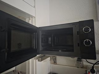 Microondas Samsung Negro 20L MS20A3010AL/EC