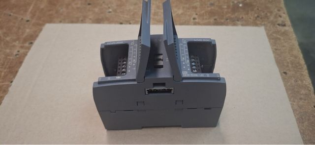 Siemens SIMATIC S7-1200 SM 1221 DC