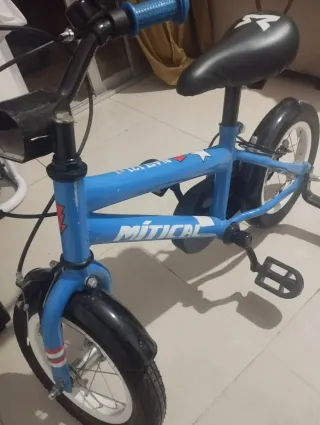 Bicicleta infantil azul MÍTICAL