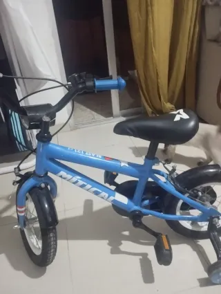 Bicicleta infantil azul MÍTICAL