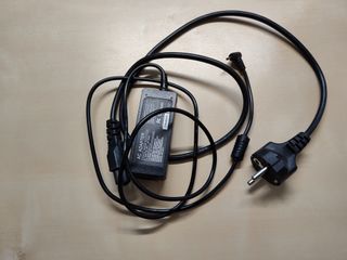 Portátil Asus EeePC 1025C