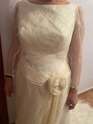Vestido de Novia Beige