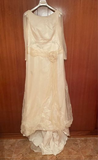Vestido de Novia Beige