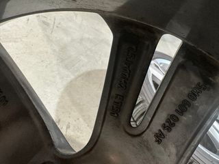 Llantas VW Golf VIII 17” con neumáticos nuevos