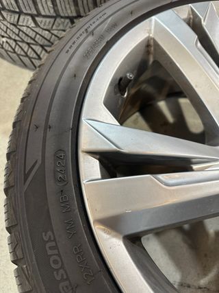 Llantas VW Golf VIII 17” con neumáticos nuevos