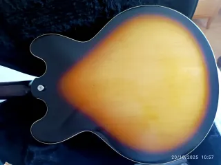 Gibson ES-335 Sunburst Satin -- 2024 -- IMPECABLE