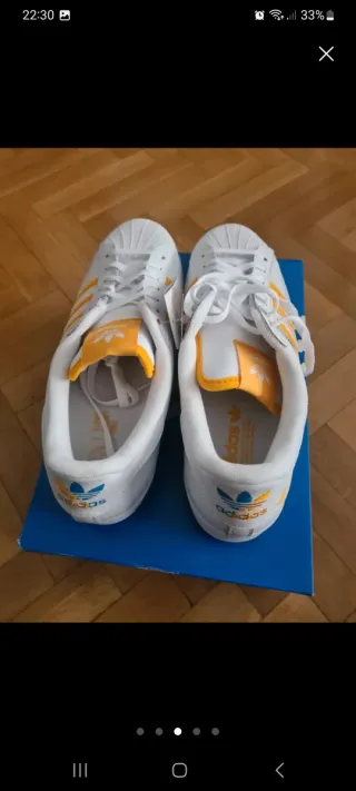 Zapatillas Adidas Superstar Blancas y Amarillas
