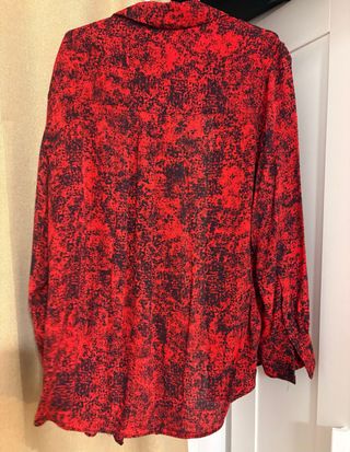 Camisa Mango Estampada Roja y Negra