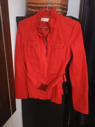 Chaqueta Zara Roja Talla XS