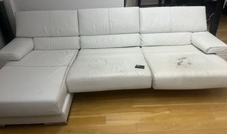 Divano chaise longue in pelle bianca con motore