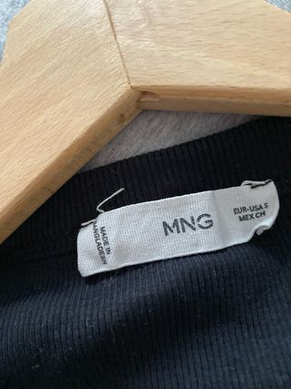 Top Mango Negro Talla M