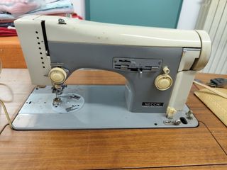 Macchina da cucire Necchi Supernova Julia